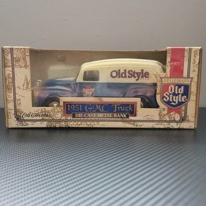 NIB ERTL Collectibles Heileman's Old Style 1951 GMC Truck Die-Cast Metal Bank